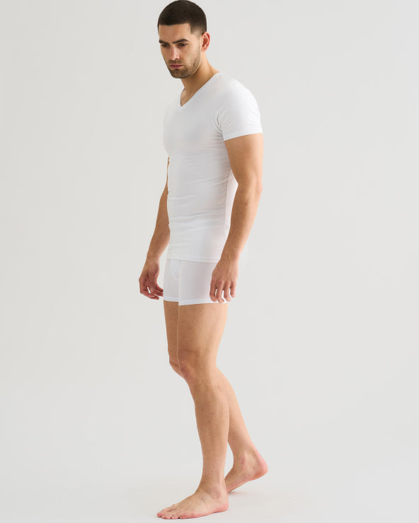 JBS T-shirt V-neck 2-pack White – originalt JBS-modellbilde 2