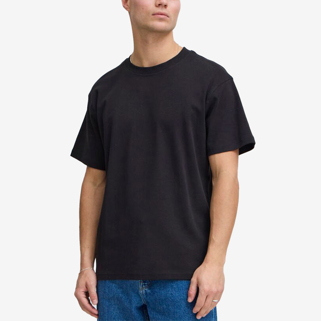 Solid Danton Black – modellbilde 1