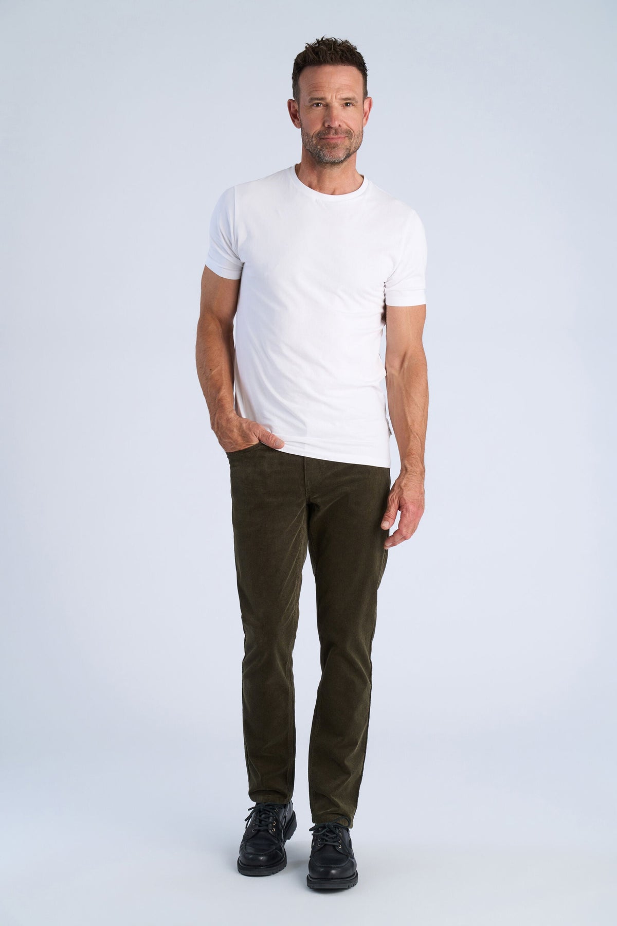 Bison 5-pockets Corduroy Pant Dark Army – produktbilde 1