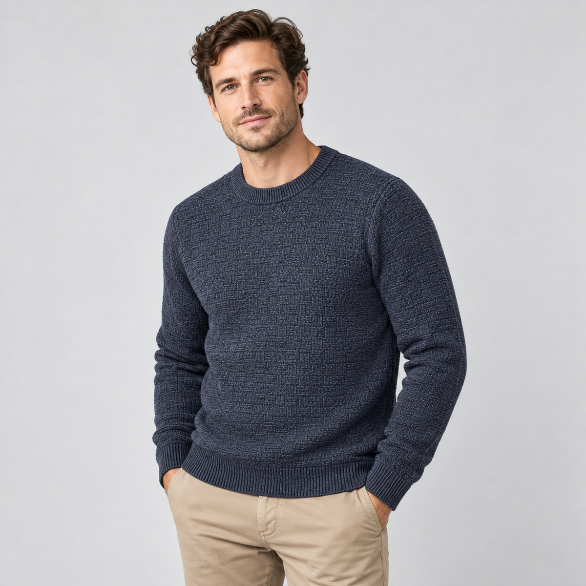 Bison Structure Knit Navy Melange – modellbilde 2
