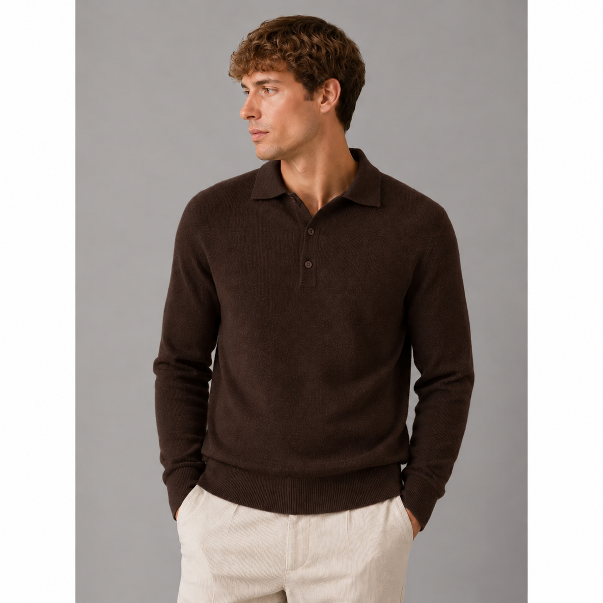 Clean Cut Copenhagen Mario Polo Knit Dark Brown – modellbilde forfra