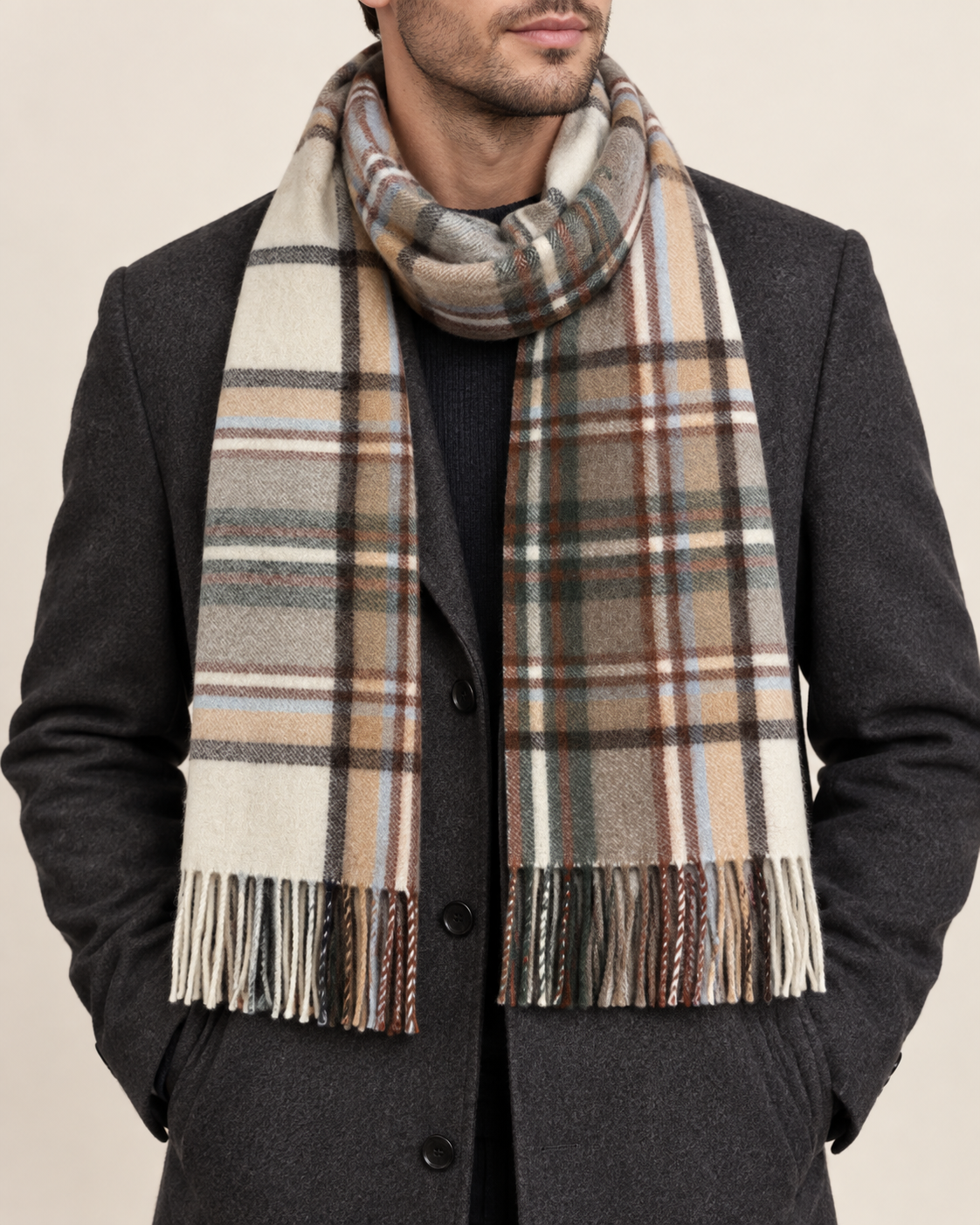 Connexion rutete ullskjerf Beige/Brun – vist på modell