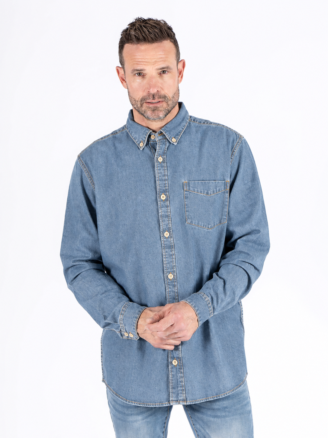 Pre End Denni Denimskjorte Dark Denim – vist på modell
