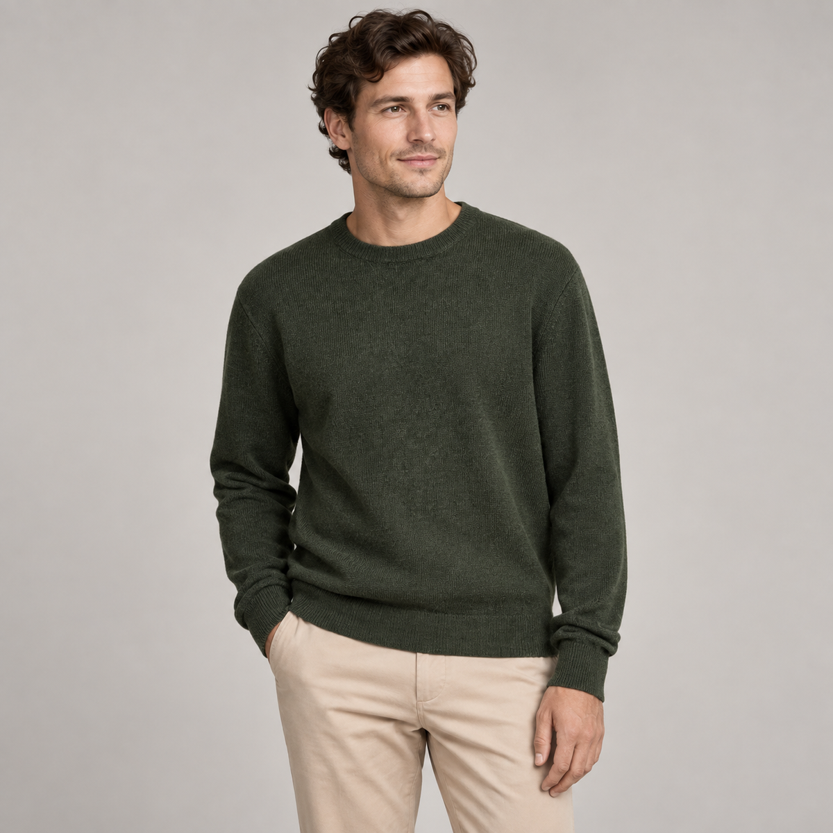 Solid Dyllon Wool O-Neck Knit Thyme Melange – modellbilde