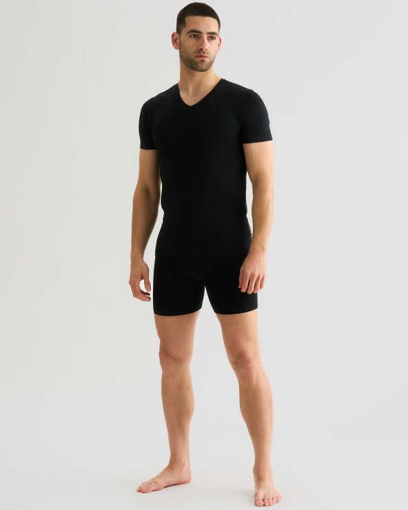 JBS T-shirt V-neck 2-pack Black – originalt JBS-modellbilde 1