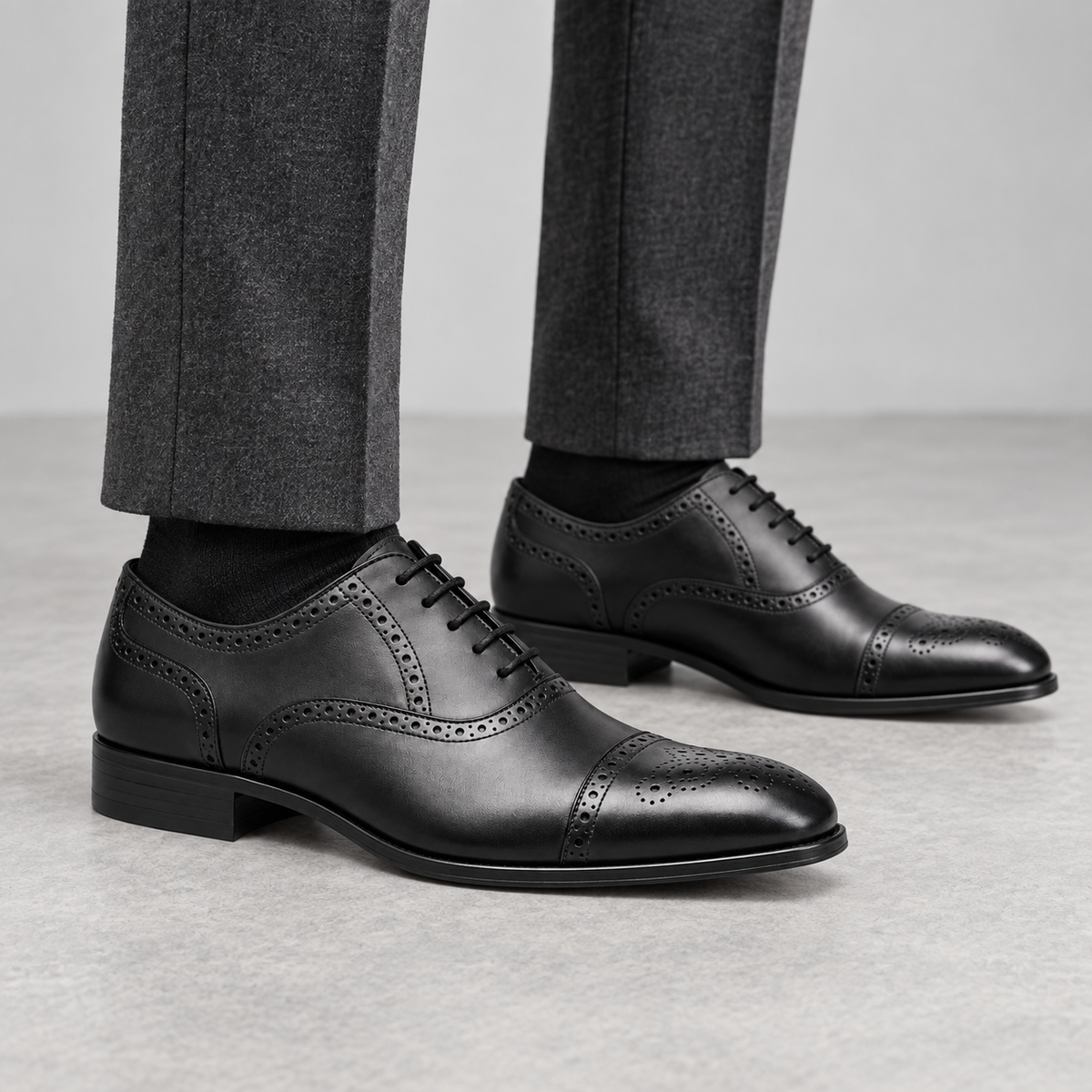 Vannucci Oxford Brogue Dressko Black – AI-generert stylingbilde på modell