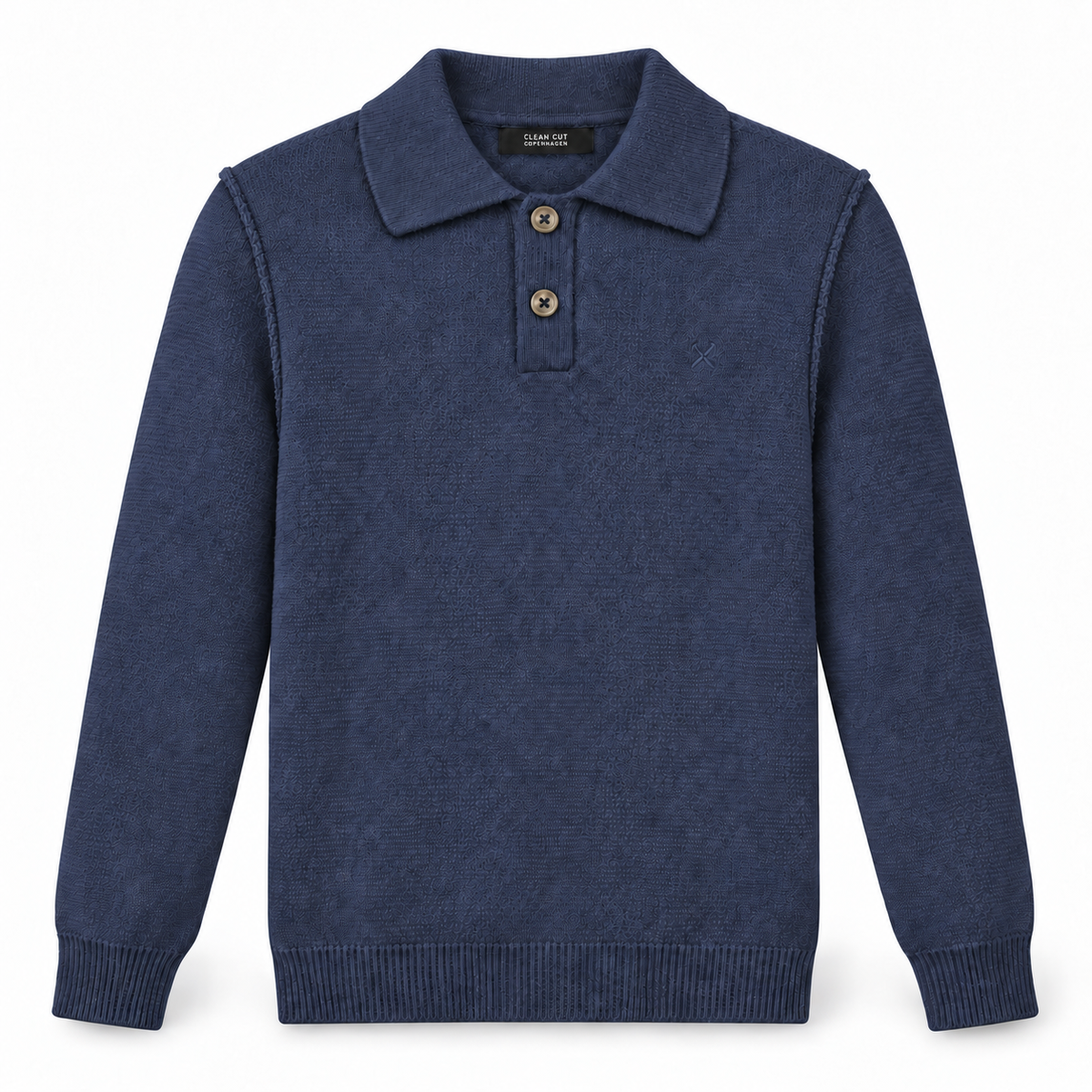 Vester Dark Navy – helt produkt på hvit bakgrunn med synlige ermehullssømmer, KI-bearbeidet
